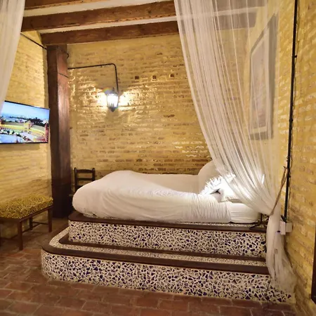 Dona Ines Barrio Santacruz Homestay szállás Sevilla